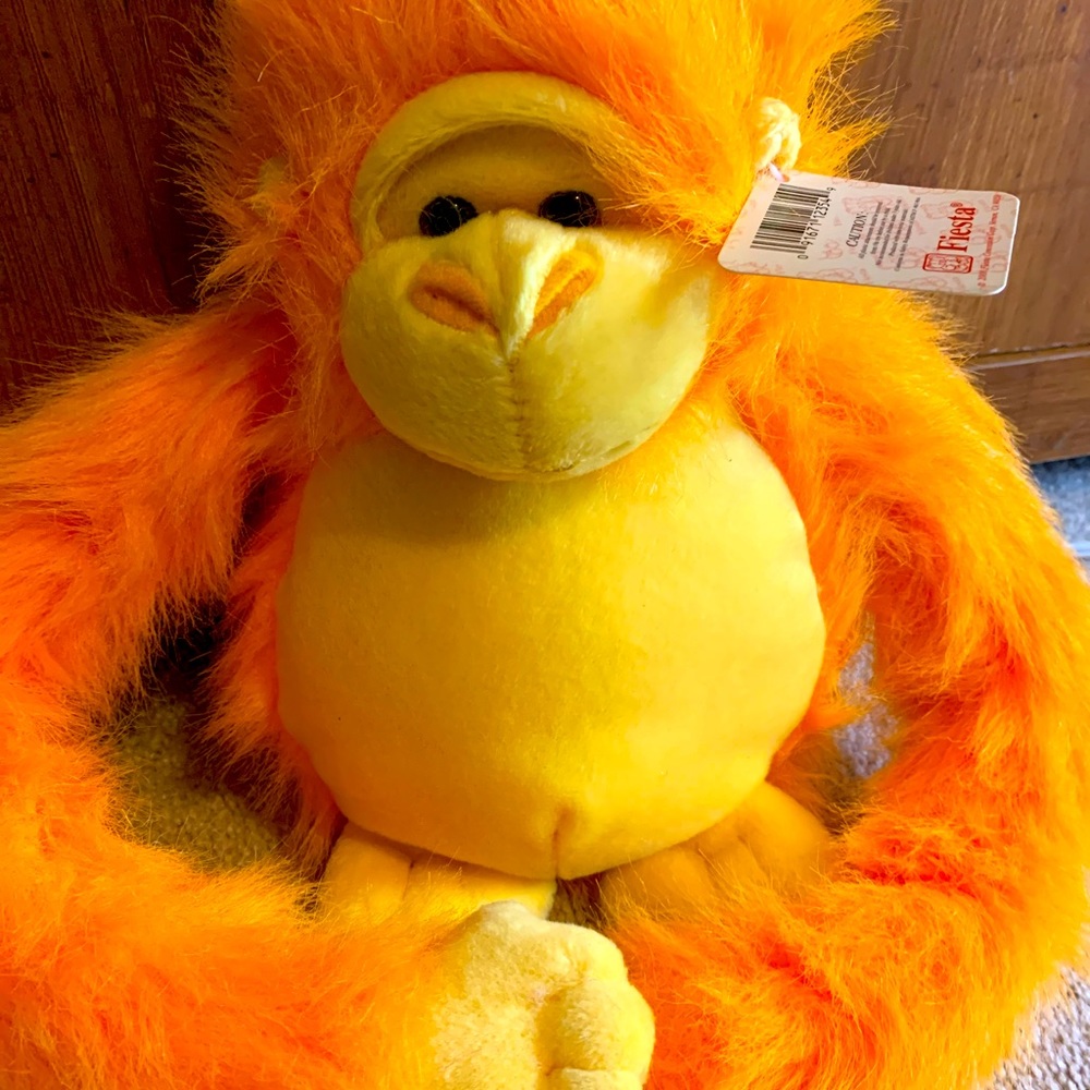 This monkey stuffed animal hasn’t been played with just for show